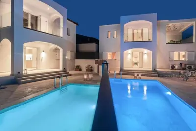 Image de 2br Pool Villa • Walk to Tsilivi • Sleeps 6