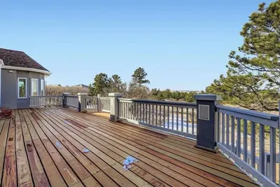 Image de Beautiful 6-bedroom house in wonderful Franktown perfect for families