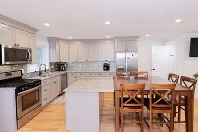 Image de Fully Furnished, Luxurious Smart Home, 5 Bedrooms w/dedicated Office