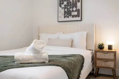 Image de The Base - Cozy 2 Br Suite in Bowness! Near River