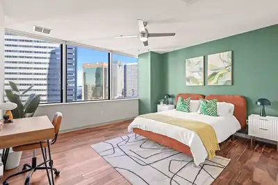 Image de Monarch 1br | Pool Escape + Dt + Gym + City View