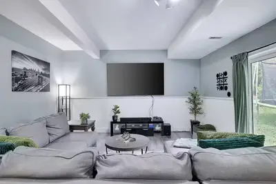 Image de Spacious 5-bedroom house in serene Cresco with Ac and fitness room