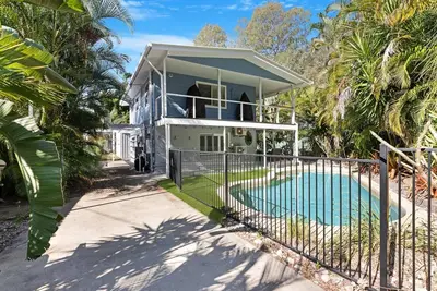 Image de The Palms - Hervey Bay Beachside Retreat with Pool