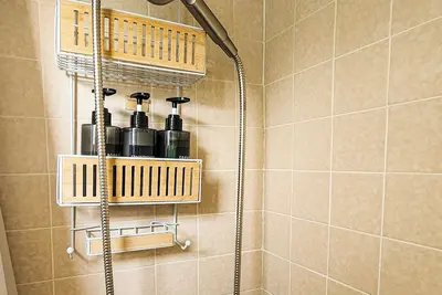 Image de Cozy 1-bedroom house in perfect Upland with Ac