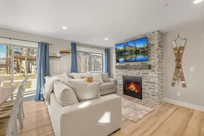 Image de Victor Dreamweaver: Teton Mtns Grand Targhee Skiing Trails Snowmobiling Condo