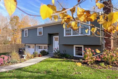 Image de Stylish Kittery Retreat w/ Hot Tub & Game Room