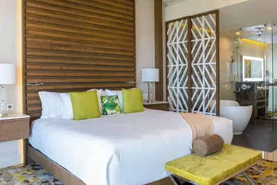 Image de Sophisticated 2br Suite with Beach Resort Amenities