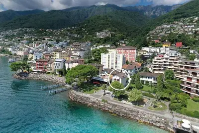 Image de Maison de vacances directement sur la promenade du lac sans voiture avec parking