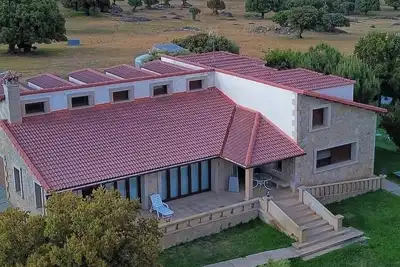 Image de Casa De Campo En La Sierra De Avial En Finca De 14 Ha Para Uso De Los HUÉSPEDES