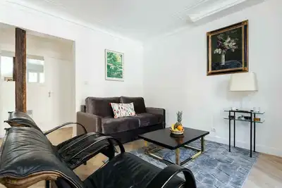 Image de Studio Enchanté à Deux Pas du Jardin des Plantes: Vivez l'Art de Vivre Parisiens