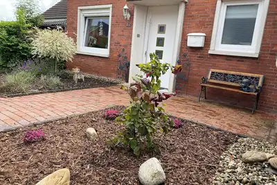 Image de Cute, quietly located vacation home with garden in Emden Borssum