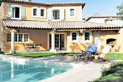 Image de Hameaux de la Calade V6/8 by Interhome