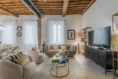 Image de Contemporary 3 Bedrooms Luxury Apartment in Lucca