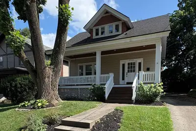 Cozy & Convenient Oakley Home | Cincinnati