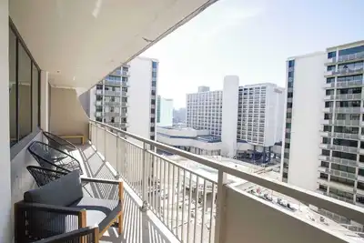 Image de Apt Steps Away From Crystal City Metro Station