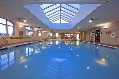 Image de Ultimate Couple's Escape! 1 Comfy Unit and Pool.