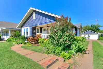 Image de Pet-friendly boutique bungalow w/garage near Uco, downtown Edmond, and Route 66