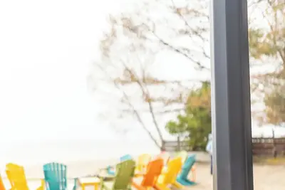 Image de Sandy beach directly on Lake Huron. Kayaks, hammocks, fire pit, and more!