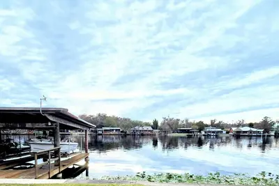 Image de St. Johns River Retreat: 2/2 First Floor Peaceful Oasis. Boats Welcome!