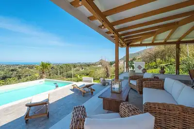 Image de Bellacosa Villa with Private Pool and View