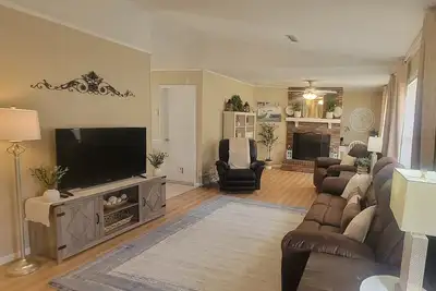 Image de Gunter's Place: 3 Bedroom 2 Baths. Come relax with your whole family