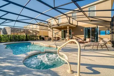 Image de 6br Solterra Home w/ Pool + Resort Access