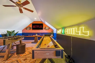 Image de Big Group Mountain Escape w/ Mtn Views, Hot Tub, Sauna & Pool Table