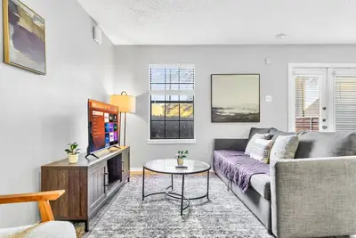 Image de Urban Modern 2br Stay with Pool, Gym & WiFi