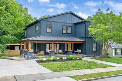 Image de # Elegant Must See Historic Home Central Gboro