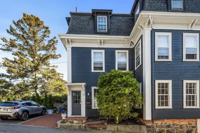 Image de SeaWitch Cottage – Stylish Spot by Shops & Sea