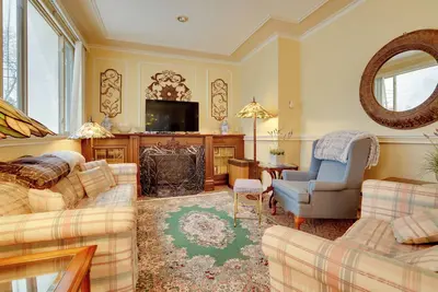 Image de Walk to the Walker Art Center! Apt in Lowry Hill