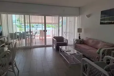 Image de MoonBreeze, seavilla @JollyHarbour gated community