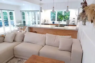 The Raglan West Cottage