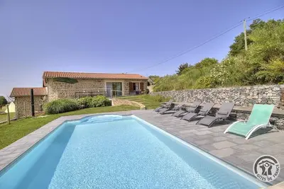 Image de Gîte de l'Ouest - Longessaigne