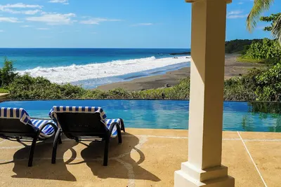 Beachfront Bliss! Steps to the Beach