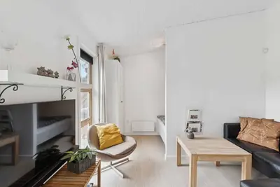 Bright holiday home near beach and pool