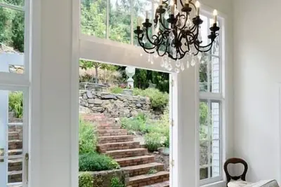 Image de Historic 1889 Victorian Estate