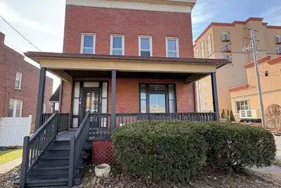 Image de Check Punxsutawney Phil off your bucket list with this rental mins from town!