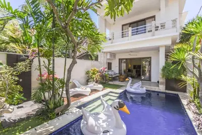 Image de 8 minutes to Seminyak Center! 4 Bedroom Pool Villa_Swan Haven