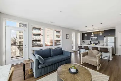 Image de CozySuites | 3br Monument Circle, Indy with parking