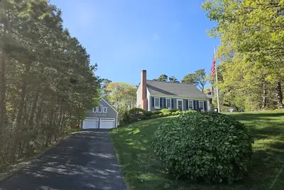 Image de Brewster/Orleans Line 3br 2ba, Minutes from Beaches, Spacious Inside & Out, Amenities Galore!