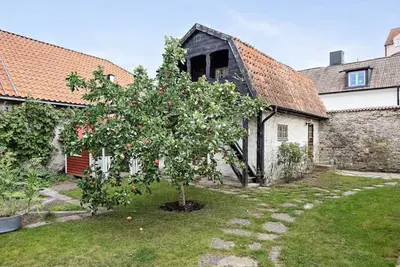 Image de Maison de 2 chambres acceptant les animaux domestiques à Visby