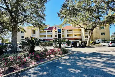 Image de Bay-front Condo near Gulf - Elegant and Private Stay - Penthouse with Elevator