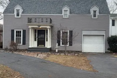 Image de Charming 4 bedroom Lakefront Home with Peaceful Views