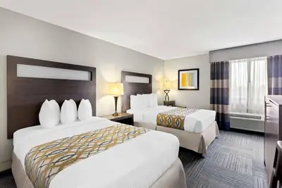 Image de Cozy Naperville Stay – Free Breakfast & Parking Near Downtown!