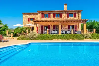 Image de Maison confortable à Sa Coma avec piscine privée, utilisable à l'intérieur.