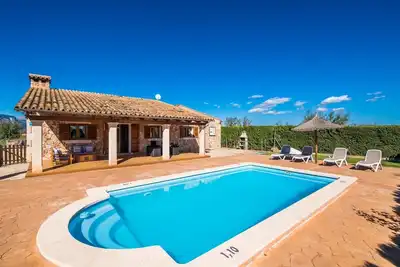 Superbe maison à Sencelles avec piscine privée, utilisable à l'intérieur.