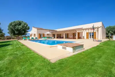 Belle maison à Campos avec piscine privée, utilisable à l'intérieur comme à.