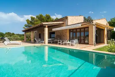 Image de Belle maison à Arta avec piscine privée, utilisable à l'intérieur ou à.