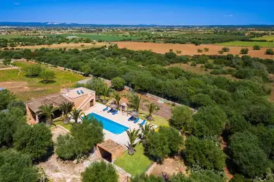 Image de Magnifique maison à Campos avec piscine privée, utilisable à l'intérieur.